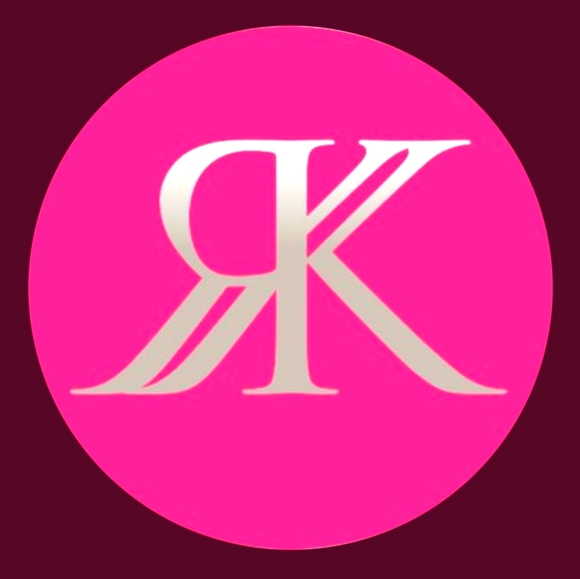 Meet your Posher, Kate - Picture 2 of 2